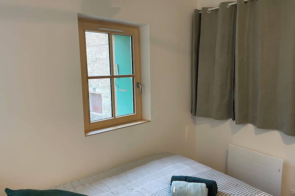 Entire apartment, Le petit cosy in Saint-Paul-Trois-Châteaux, Nyons region