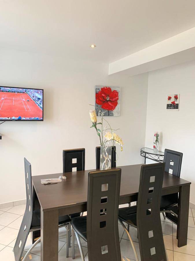 Appartement entier, Apartment in Saint-Genix-les-Villages, Région de Chambéry
