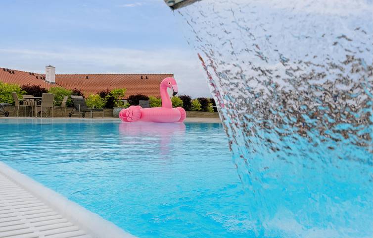 Vacation apartment for 2 people, with terrace and pool as well as yard in Bornholm