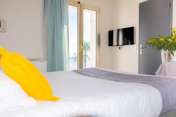 Hôtel pour 2 personnes, avec jardin et terrasse, animaux acceptés à Roquebrune-Cap-Martin