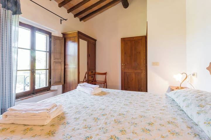 Fattoria di Argiano a Montepulciano in Toscana con 5 camere , piscina e giardino in Montepulciano, Chianti