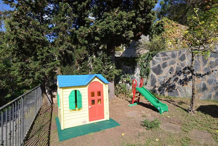 Chalet para 6 personas, con terraza, Se admiten mascotas en Selva - 3