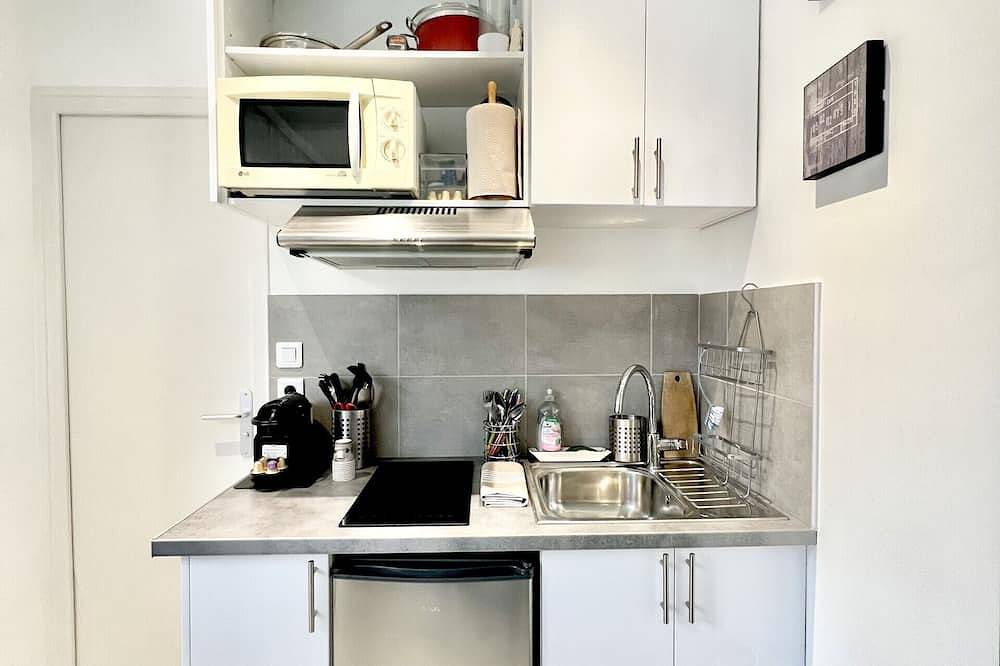 Entire apartment, Studio Saint-Germain-en-Laye in Saint-Germain-en-Laye, Yvelines