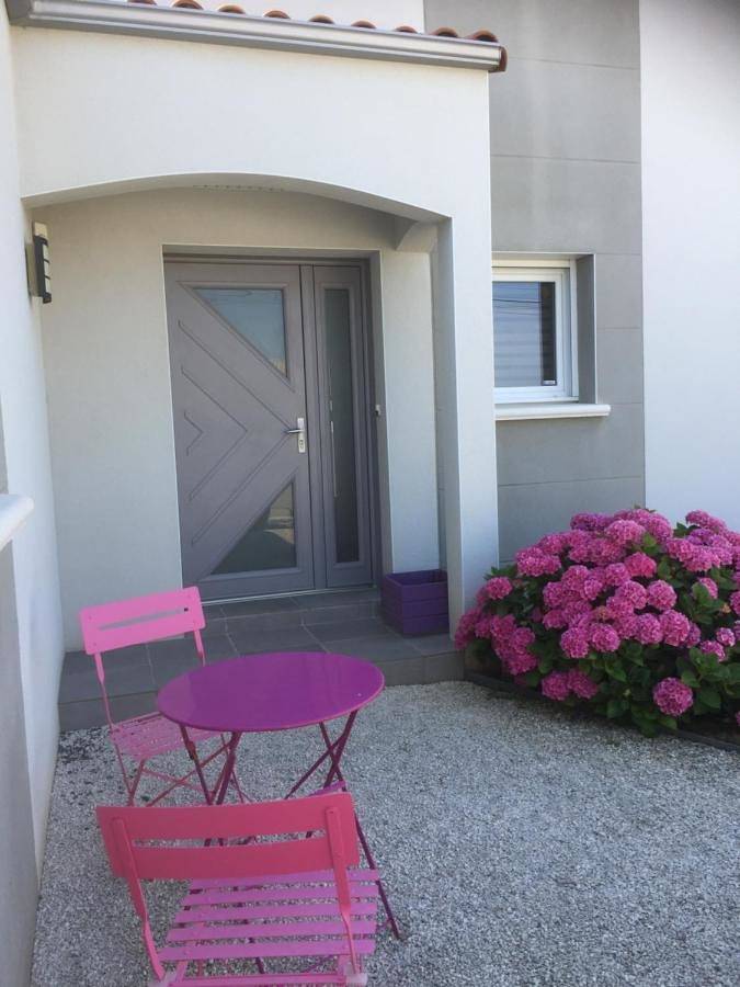 Family Room with Garden View in Challans, Vendée
