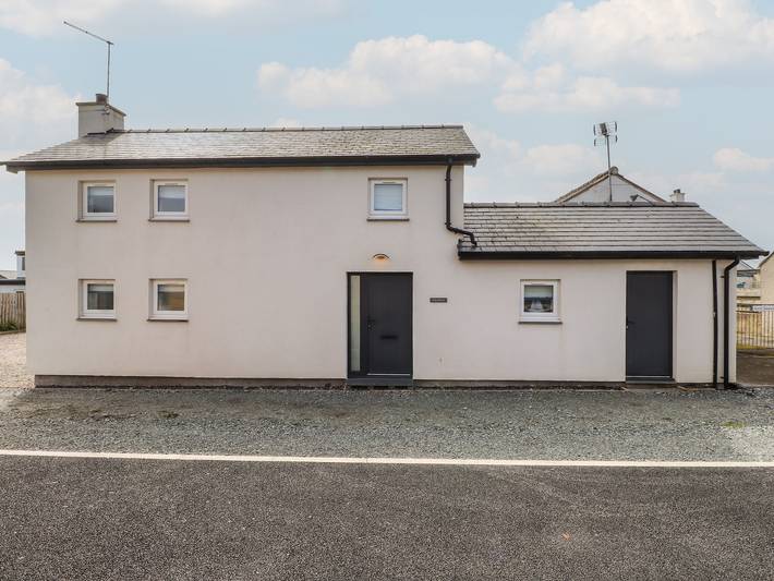Cottage for 6 people, with garden, with pets in Rhosneigr