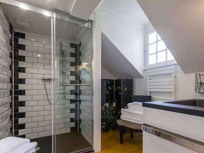 Apartamento entero, Relájese en dúplex acogedor en el barrio histórico de Nevers - Todo incluido in Nevers, Nièvre