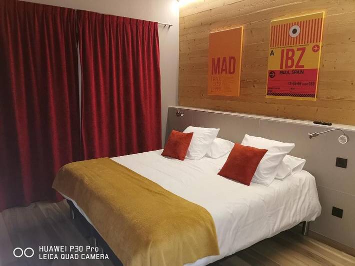 Hôtel pour 4 personnes, avec piscine et sauna à Saint-Vulbas - 3