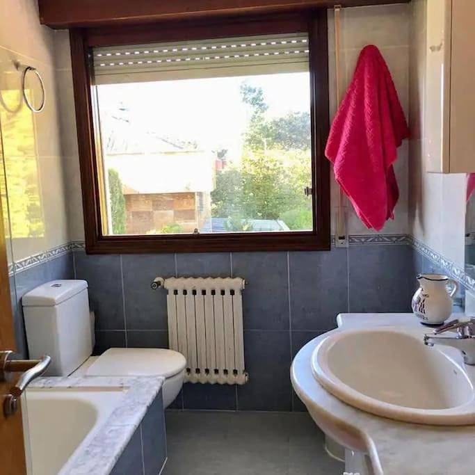 Playa y Piscina en Nigrán in Praia América, Nigrán