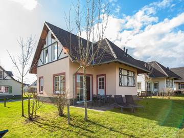 Ferienhaus für 4 Personen, mit Pool und Garten sowie Sauna und Terrasse in Ediger-Eller