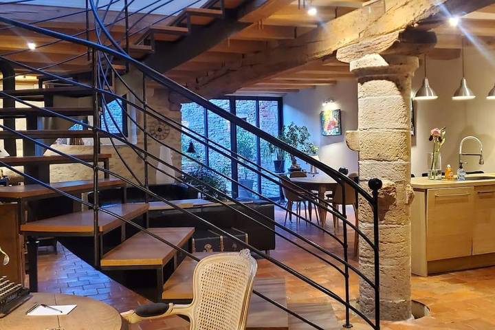 Location de vacances pour 4 personnes, avec Terrasse ainsi que Jardin et Vue à Cluny - 2