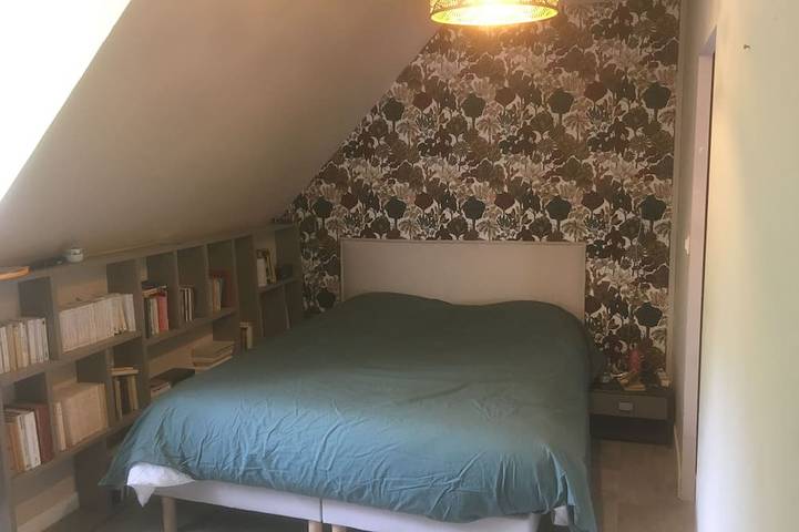 Location de vacances pour 8 personnes, avec piscine ainsi que jardin et terrasse à Saint-Fargeau - 2