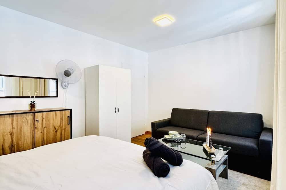 Comfy Room Near Kaufpark Alterlaa in Liesing, Wien