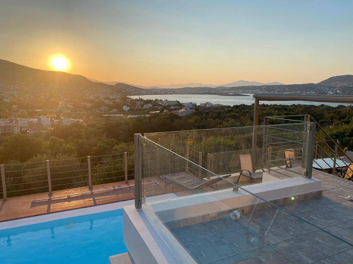 Euphoria Pool Villa in Porto Rafti, Markopoulo-Mesogaia