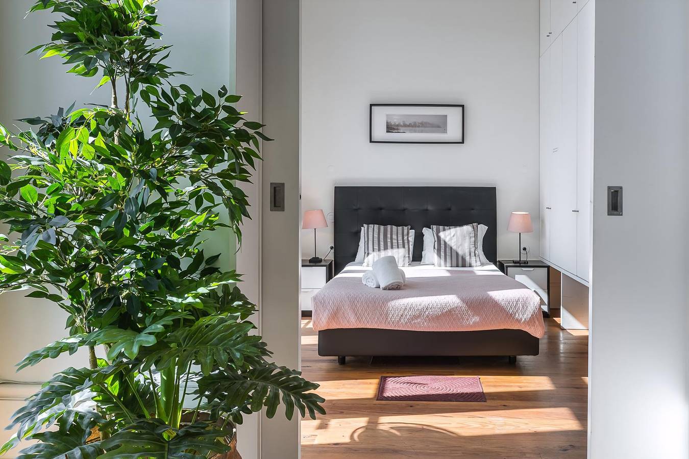 Apartamento inteiro, Guestready - Apartamento Luminoso perto do Bolhão in Santo Ildefonso, Porto
