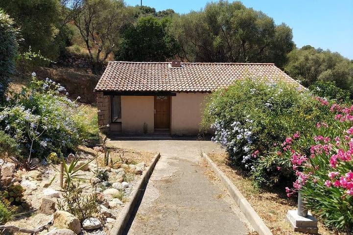 Ferienhaus für 8 Personen, mit Terrasse und Garten sowie Pool