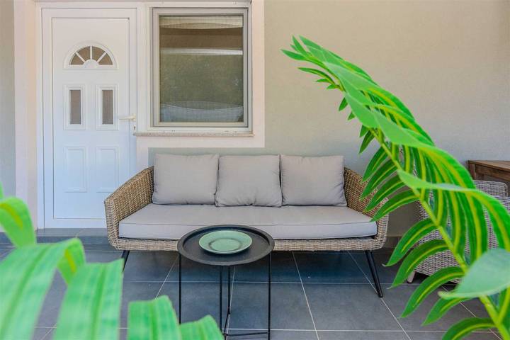 Villa pour 5 personnes, avec piscine ainsi que balcon/terrasse et terrasse, adapté aux familles dans Vir - 4