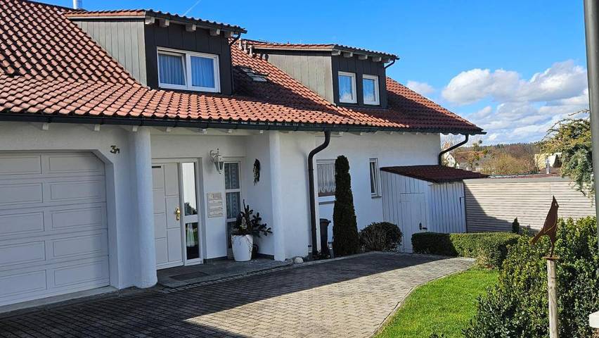 Ferienwohnung für 4 Personen, mit Ausblick und Garten in Meckenbeuren - 2