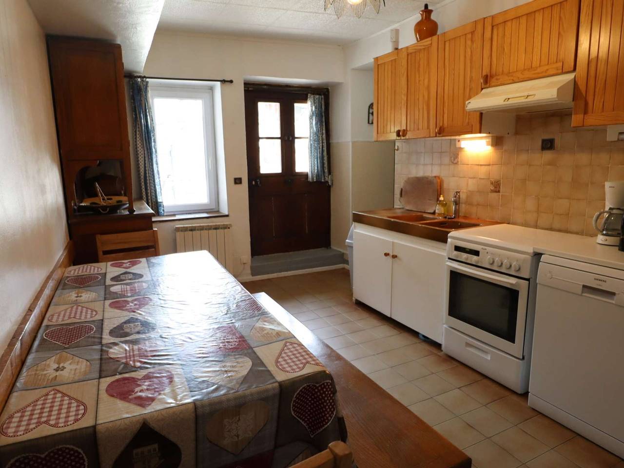 Apartamento entero, Apartamento acogedor para 6 personas con balcón soleado y local para esquís in Arêches, Beaufort (Rhône-Alpes)
