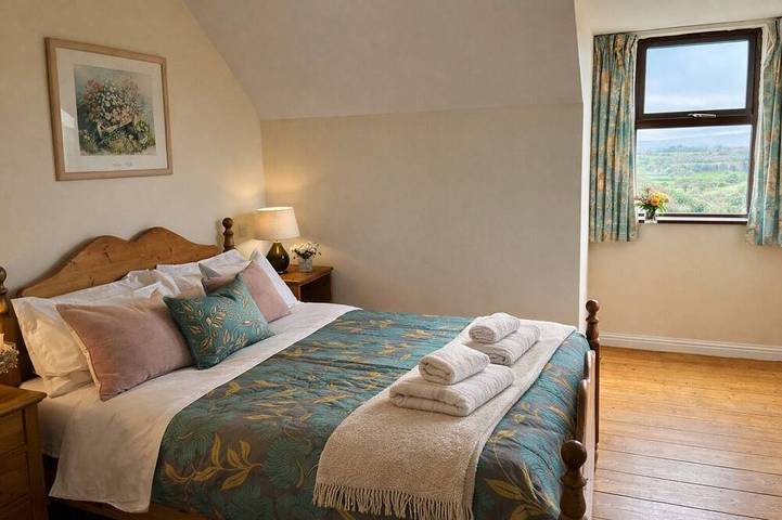 Cottage in a beautiful setting overlooking Galway Bay in Drumcreehy, Comté de Clare