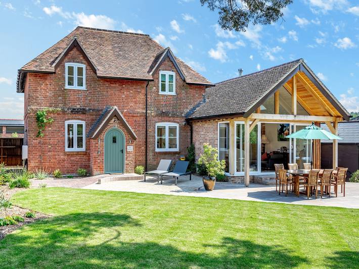 Cottage for 8 people, with garden, with pets in Dorset