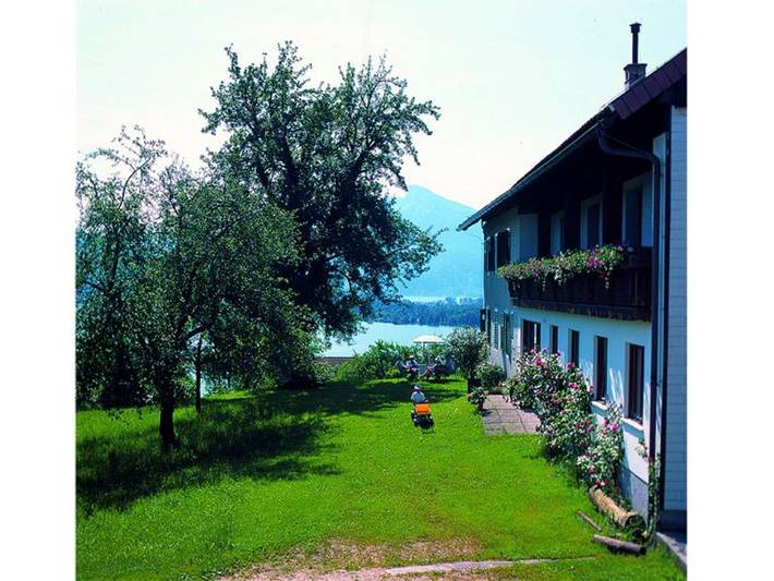 Hütte für 5 Personen, mit Terrasse und Garten sowie Seeblick in Oberösterreich