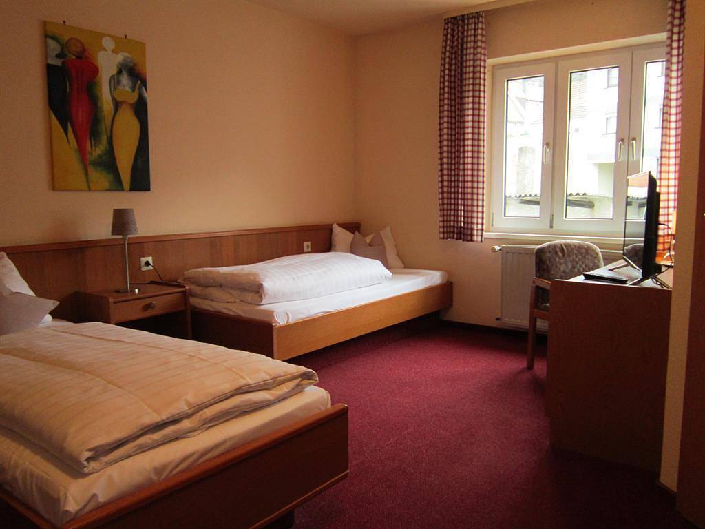 Doppelzimmer mit Dusche/Wc in Lemberg (Pfalz), Pfalz