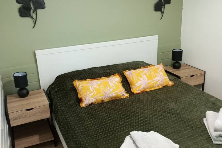 Location de vacances pour 6 personnes, avec jardin ainsi que piscine et terrasse, animaux acceptés à Calviac-en-Périgord - 4