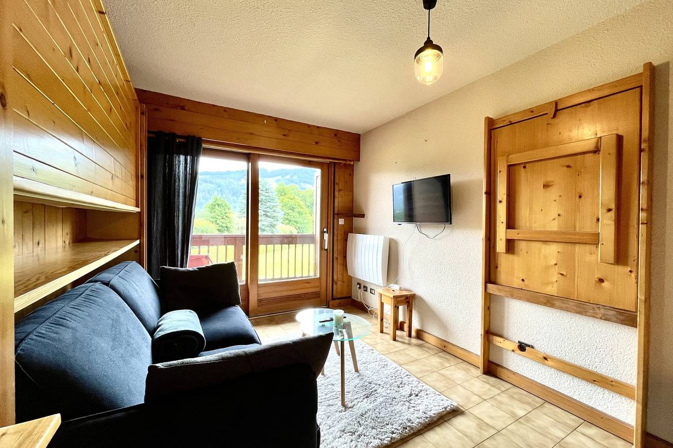Estudio entero, Mont-Blanc view studio & hiking trailhead! in Combloux, Pays du Mont-Blanc