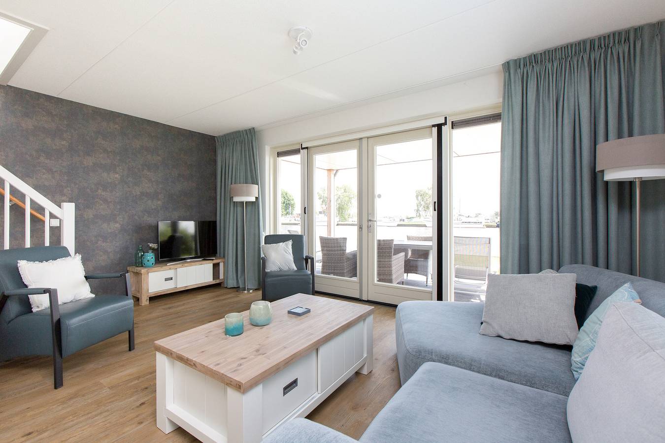 Tusken de Marren — Sneekermeer 4p. in Akkrum, Friesland