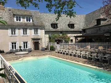 Appartement de vacances pour 2 personnes, avec piscine dans l' Aveyron