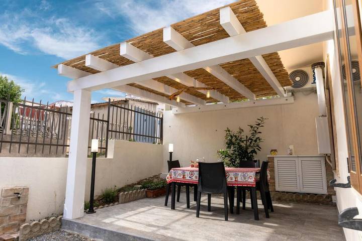 Villa per 4 persone, con balcone e giardino nonché panorama in Gonnesa