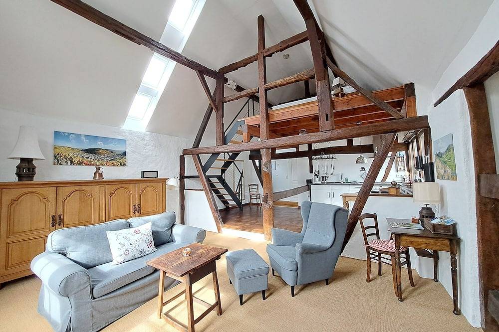 Ganze Wohnung, Traumhafte Eifel Fewo für 2 Personen mit Sauna, Landhaus Garten und Terrasse in Antweiler, Ahrtal