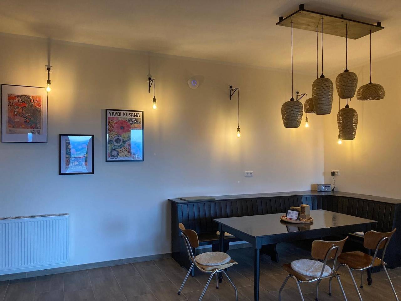 Ganze Wohnung, Apartment „Suiten im Alten Berghotel Theresia“ mit Bergblick, Gemeinschaftsgarten & Wlan in Eslohe, Hochsauerlandkreis