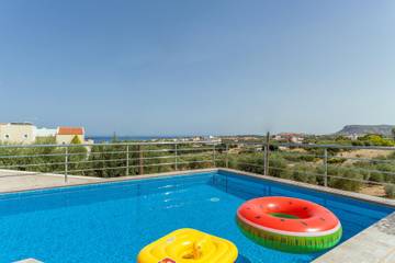 Holiday Home for 6 People in North Crete, Crete, Photo 1
