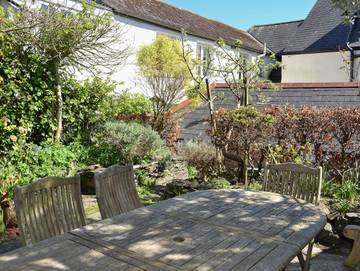Holiday Rental for 8 People in Dartmouth, Devon, Photo 1