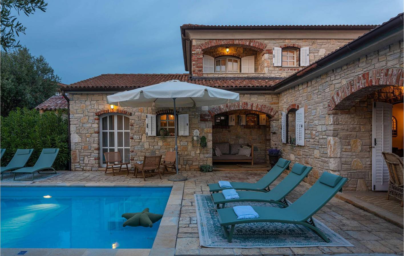 Ferienhaus für 9 Personen mit Terrasse in Općina Višnjan, Zentralistrien