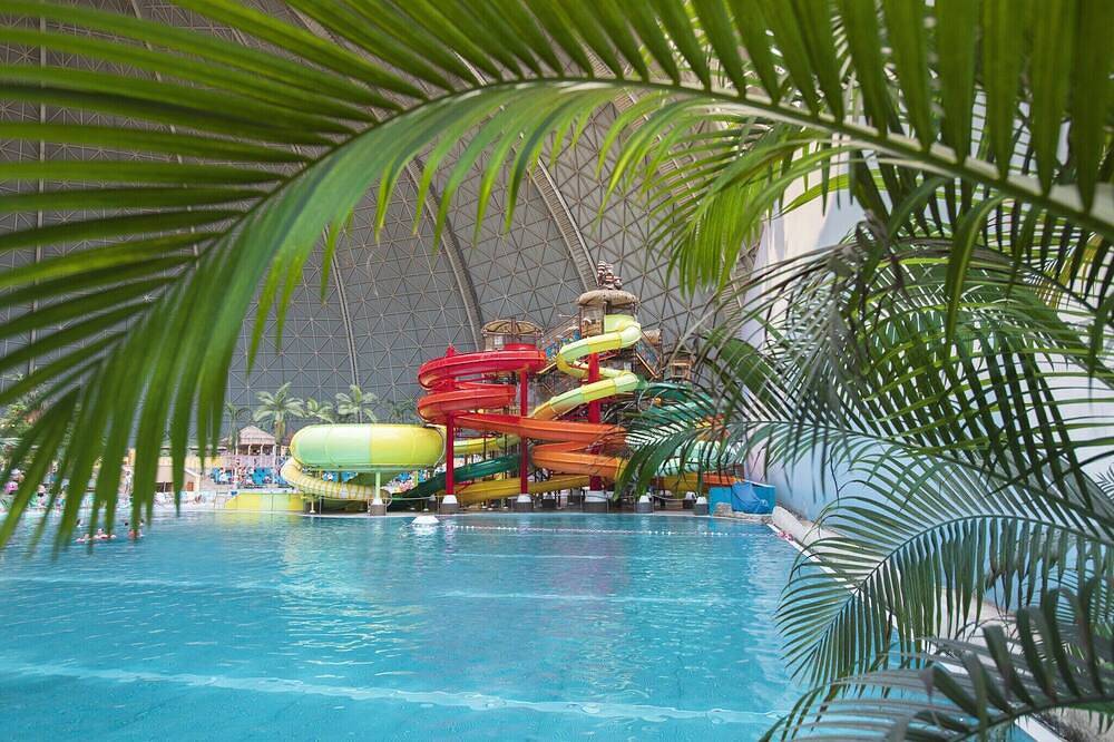 Mobile Homes im Tropical Islands Resort in Tropical Islands (Wasserburg), Halbe