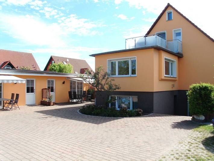 Bungalow für 3 Personen, mit Terrasse und Garten, mit Haustier in Zempin