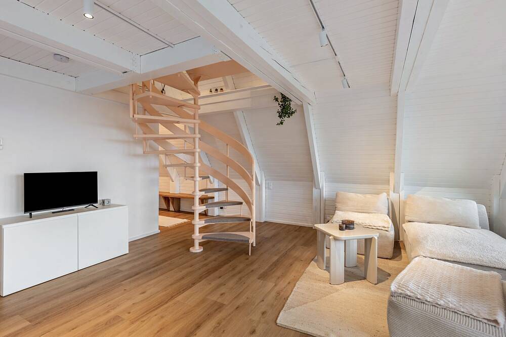 Ferienhaus 'Silva Lodge – Dein Haus am Wald' mit Waldblick, Privatgarten und Wlan in Hilchenbach, Kreis Siegen-Wittgenstein