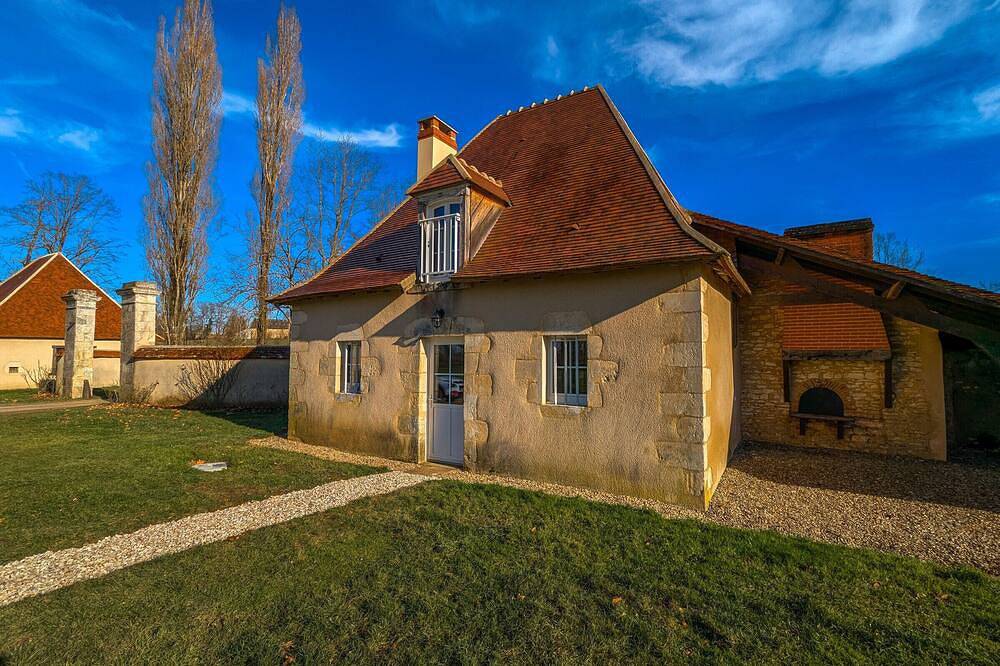 Charmantes Ferienhaus mit Parkplatz, Haustiere erlaubt, in der Nähe des Château de Clavières in Ardentes, Châteauroux und Umgebung