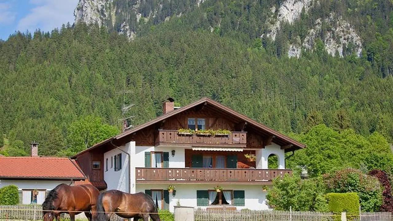 Ganze Ferienwohnung, Ferienwohnung für 6 Personen (90 m²) in Oberammergau in Oberammergau, Bayerische Alpen