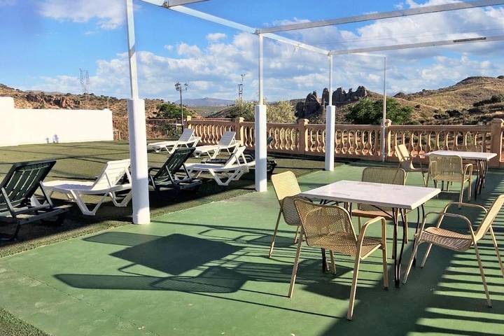 Casa rural para 8 personas, con piscina y balcón, Se admiten mascotas en Loja - 4