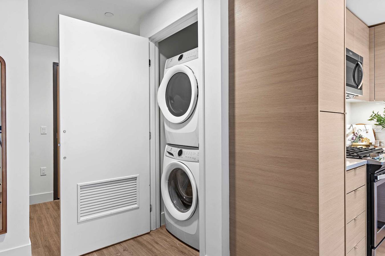 Appartamento intero, New Downtown Luxe King Suite | Sauna & Pool Access in San Diego, San Diego County