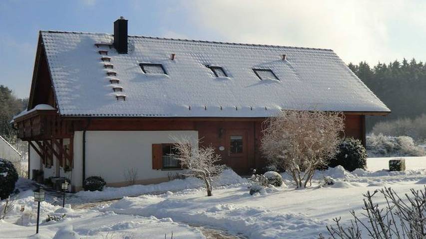Bungalow für 8 Personen, mit Garten und Terrasse in der Fränkische Schweiz