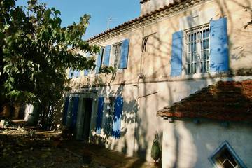 Location de vacances pour 12 personnes, avec jardin à Tarascon