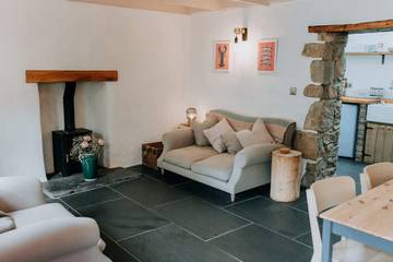 Holiday Rental for 4 People in Solva, Pembrokeshire, Photo 1