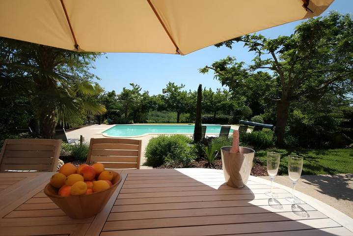 Location de vacances pour 10 personnes, avec jardin et sauna à Sainte-Foy-de-Longas - 4