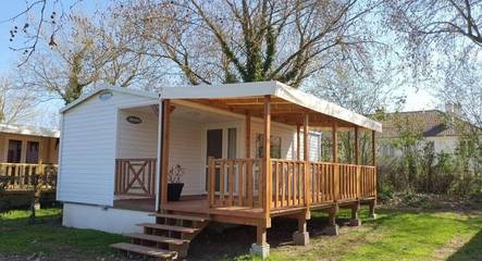 Gîte pour 4 personnes, avec vue sur le lac ainsi que jardin et vue à Péronne (Somme)