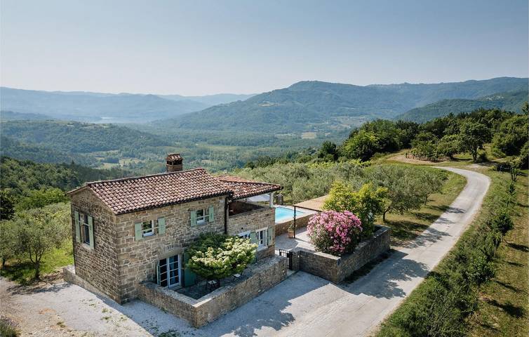 Ferienhaus für 4 Personen, mit Terrasse, mit Haustier in Buzet