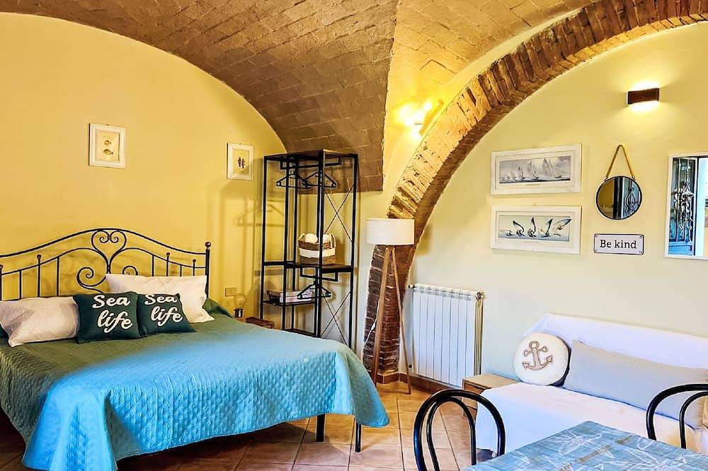 Appartamento intero, Fattoria Palazzeta by Interhome in Mazzanta, Costa degli Etruschi
